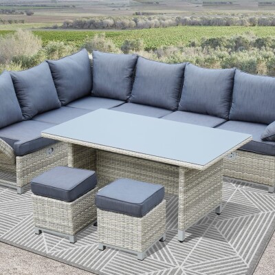 Garden Parasols in South Africa by Hydrofire: Style, Shade, and Outdoor Sophistication