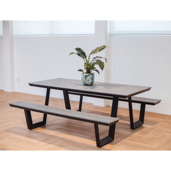 Como Picnic Ensemble