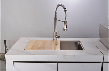 Icelandic white Hi-Top Kitchen